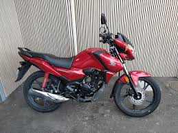 Honda CB125F 2021 — 8 500 km — Rouge
