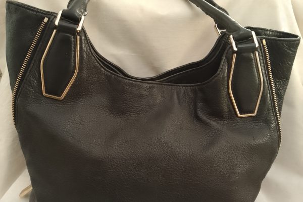 🌟 Sac MICHAEL KORS 100% AUTHENTIQUE (CUIR VÉRITABLE) 🌟 • Modèle : Vanessa Medium Shoulder Tote